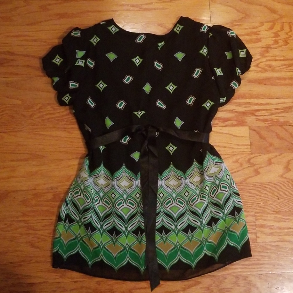Top - Picture 2 of 4